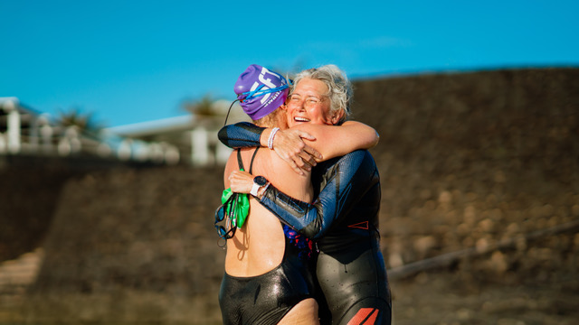 Swim for Tri - Italy swim camp people in swimming pool