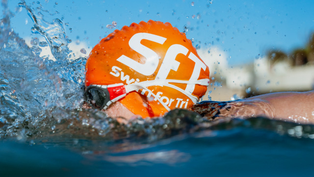 Swim for Tri - Italy swim camp people in swimming pool
